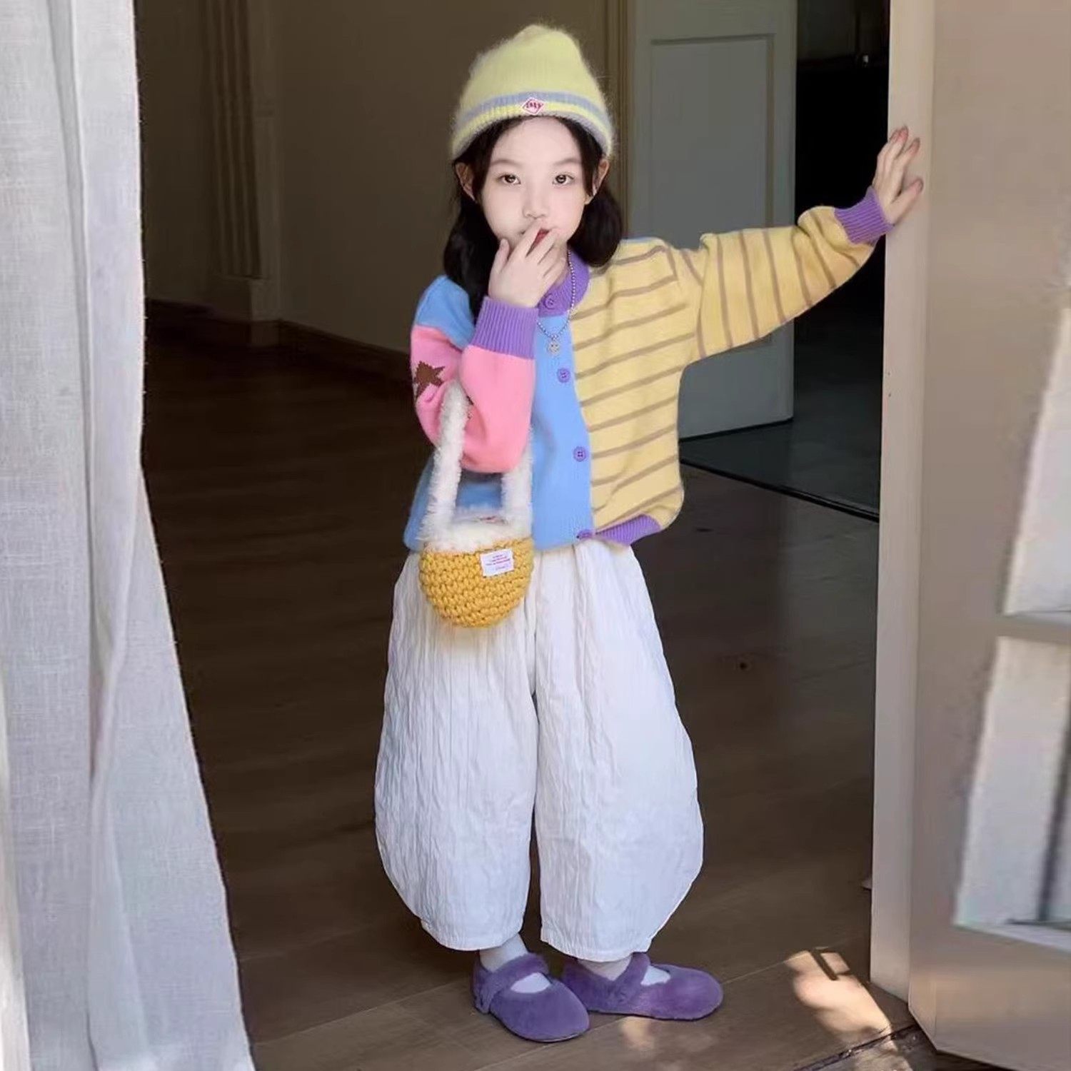 韩版女童2025秋冬新款多巴胺拼色毛衣针织开衫女孩白色休闲弯刀裤