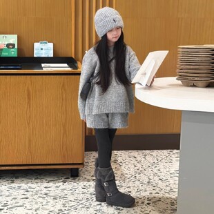 韩版女童2025秋冬新款灰色针织套装小女孩加厚套头毛衣短裤两件套