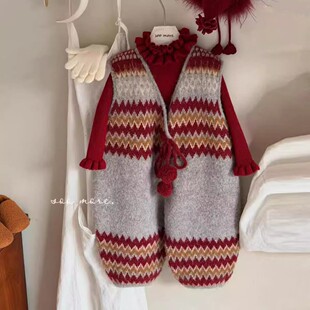 韩版女童2025冬季新款复古提花针织背带连体裤女孩红色花边领毛衣