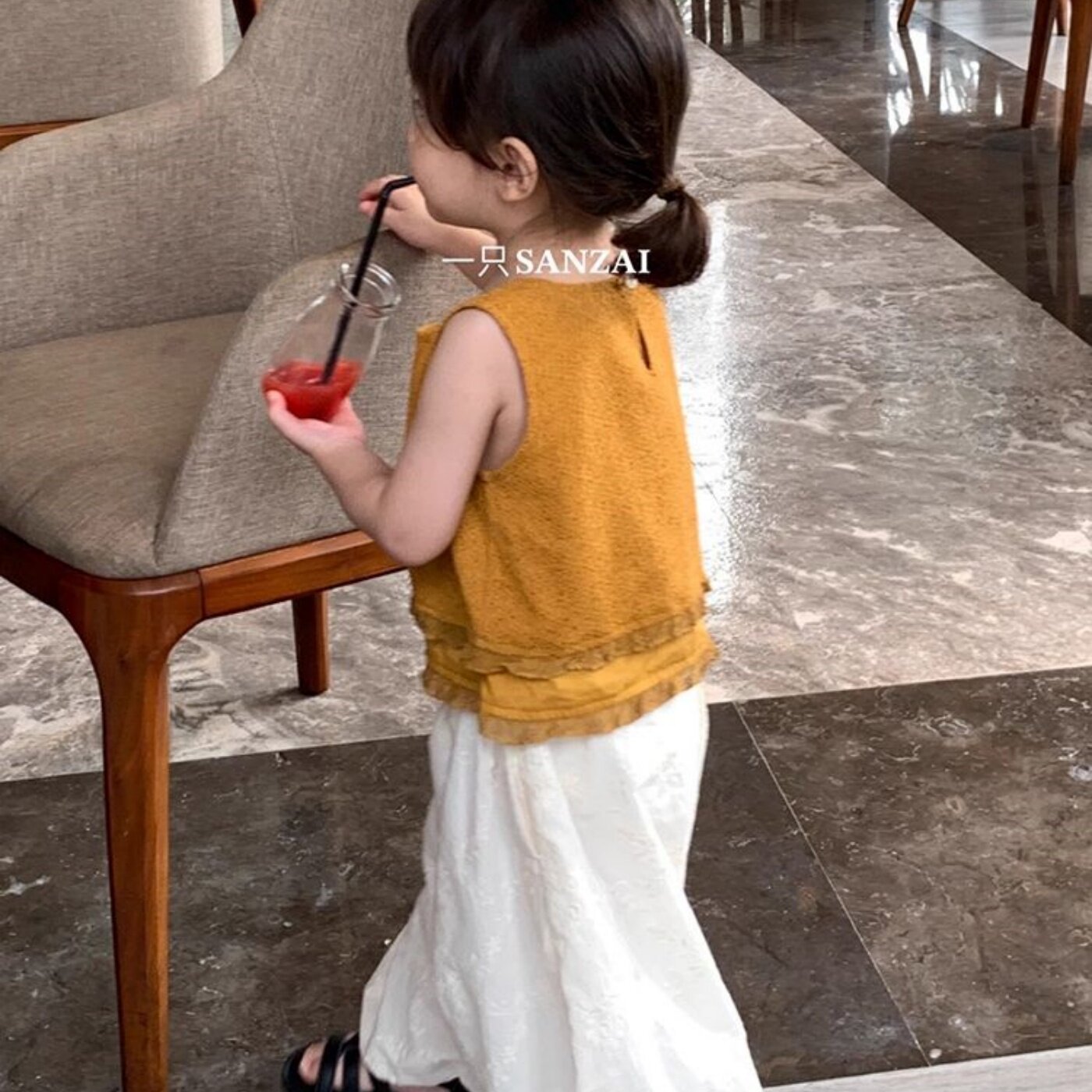 韩国童装2026夏季新款桔黄色花边拼接针织背心女童白色蓬蓬提花裤