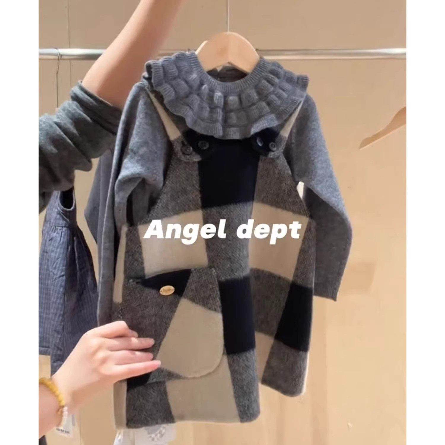 韩版女童2025冬季款复古英伦风格子毛呢背带裙女孩灰色荷叶领毛衣,童装/婴儿装/亲子装,套装,淘宝优惠券,粉丝福利购,淘宝优惠卷