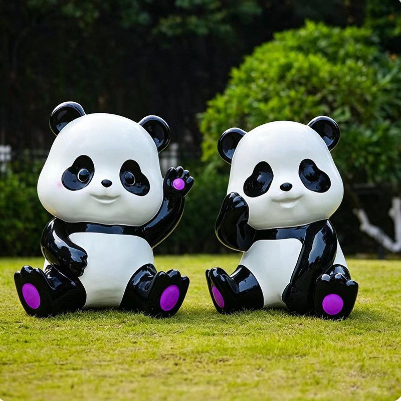户外卡通玻璃钢熊猫雕塑售楼处幼儿园摆件商场风景区园林草坪景观