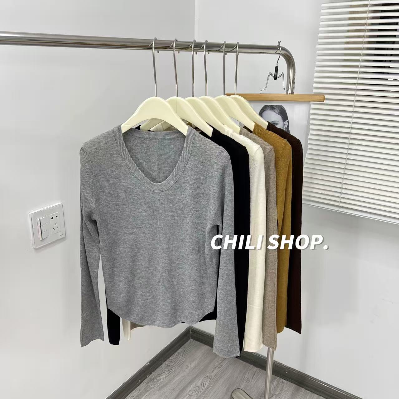 【英英Chili】瓜子领极简修身韩系显瘦超细羊毛针织毛衣打底10.14