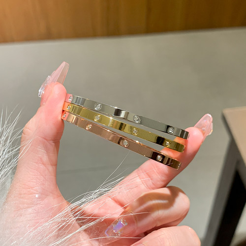 十钻璀璨钛钢手镯女高级感不掉色