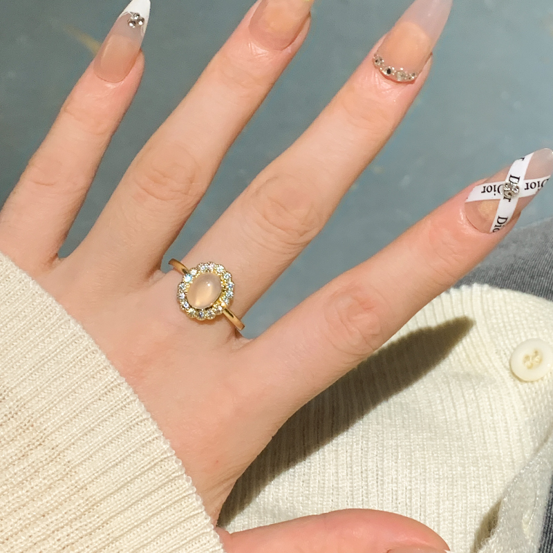 透玉髓鸽子蛋戒指戒指女典雅气质