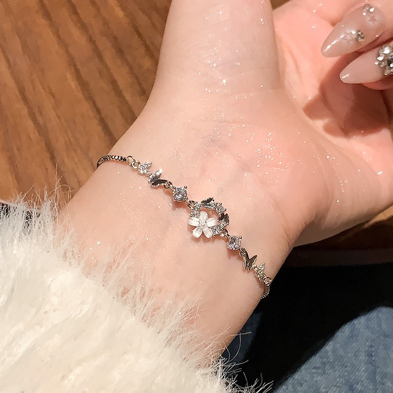 蝴蝶花环手链女款轻奢小众精致手串手绳闺蜜手链女新款碎钻手饰品