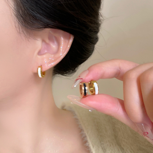 韩式简约素圈耳钉轻奢高级感气质大气耳饰女独特耳环新款耳扣饰品