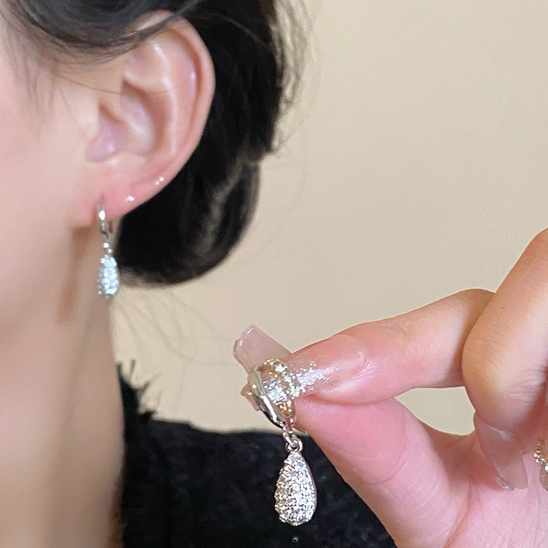 甜酷女孩！水滴耳钉耳饰女独特耳环轻奢高级感耳扣耳坠新款耳饰品,饰品/流行首饰/时尚饰品新,耳环,淘宝优惠券,粉丝福利购,淘宝优惠卷