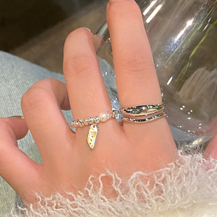碎银子珍珠戒指女小众设计吊牌素圈戒指女轻奢高级感线条尾戒指环