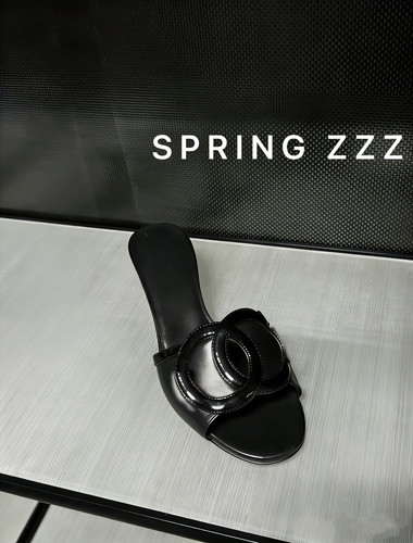 【Spring zzz】复古经典！26s夏季新品 小羊皮黑白拼色小猫跟拖鞋