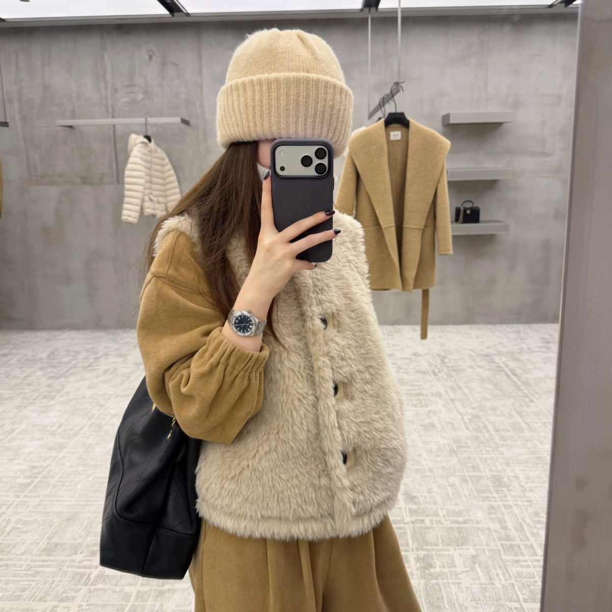 必入的毛毛马甲半卷毛慵懒贵奢马甲(超柔软显瘦还保暖)E25P009