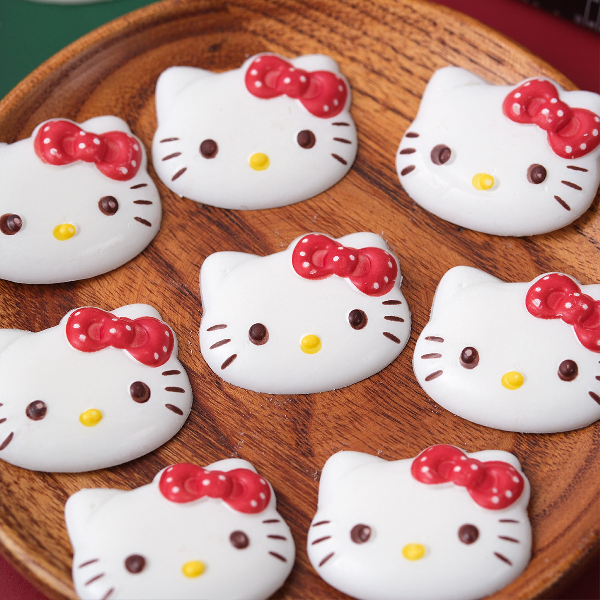 网红圣诞节蛋糕装饰代可可脂kt猫巧克力片摆件圣诞树甜品点缀配饰