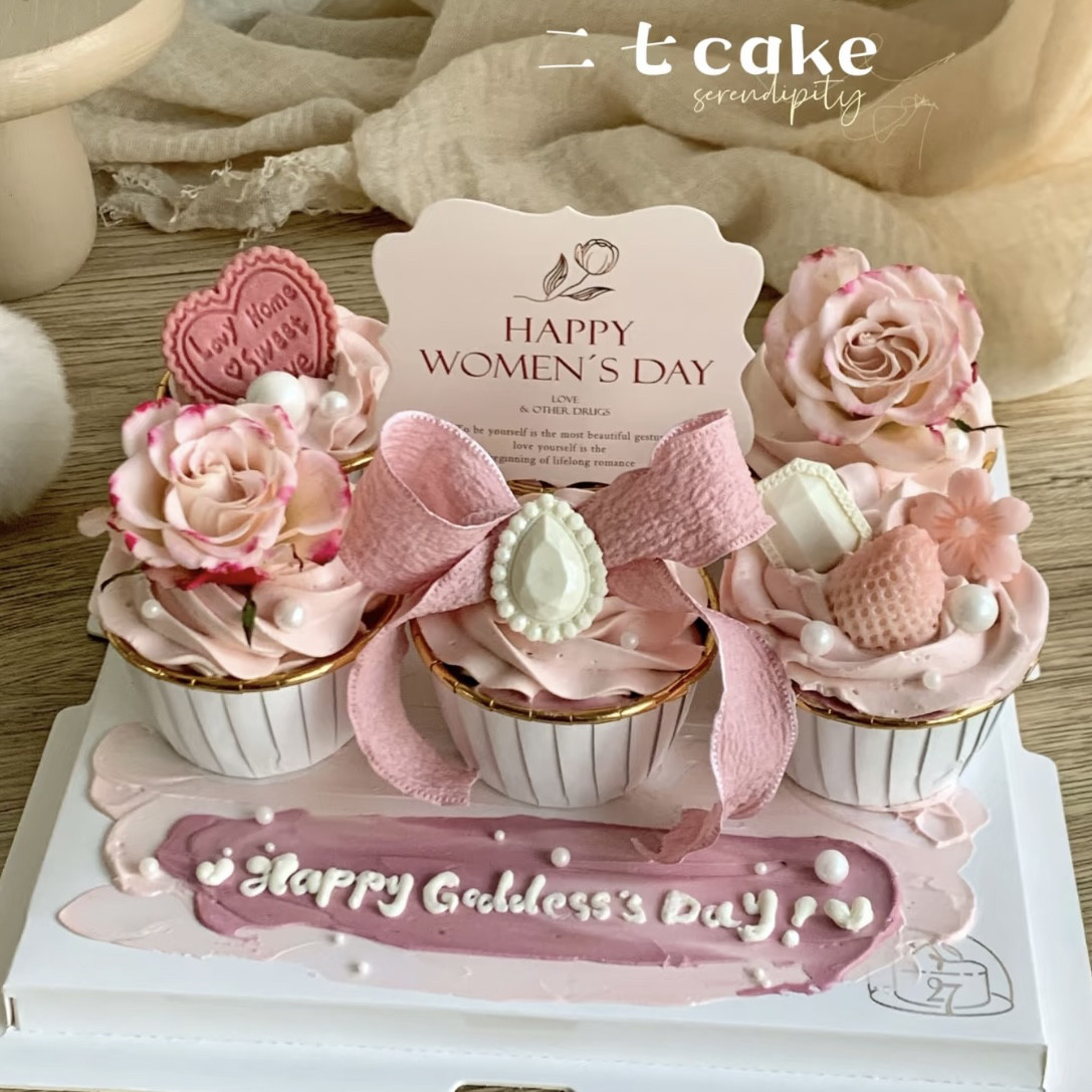 3.8女神节纸杯蛋糕装饰摆件女王