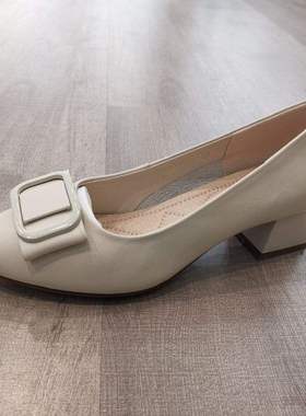 202625年新款单鞋粗跟浅口尖头时尚洋气百搭软底工作女鞋妈妈鞋