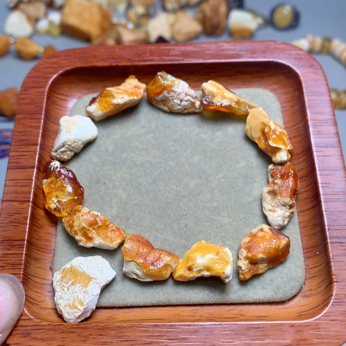 俄料金漆白拉丝溶洞手链