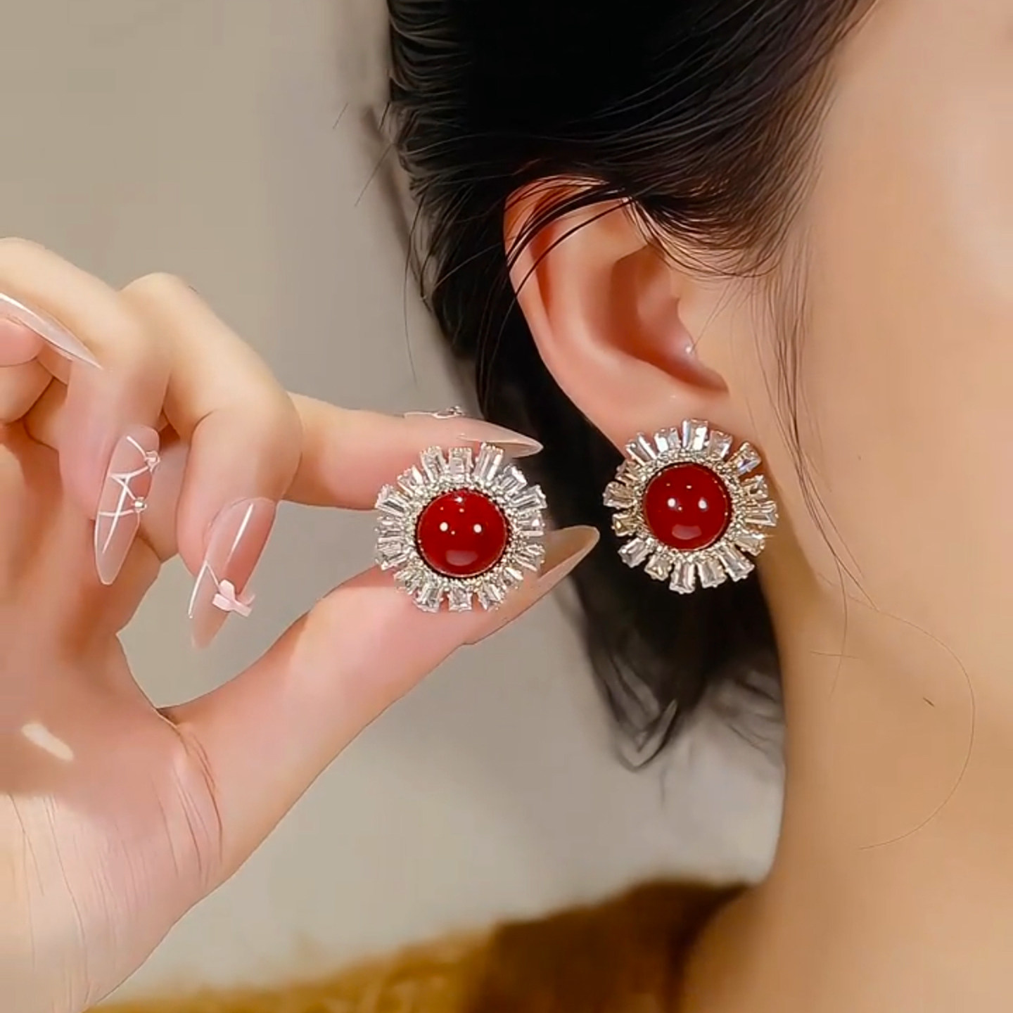 轻奢满钻红色珍珠几何耳钉女新款潮复古镶钻耳环超闪925银针耳饰,饰品/流行首饰/时尚饰品新,耳环,淘宝优惠券,粉丝福利购,淘宝优惠卷
