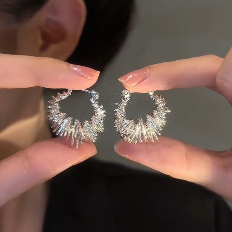 精致轻奢不规则缠绕耳环耳圈