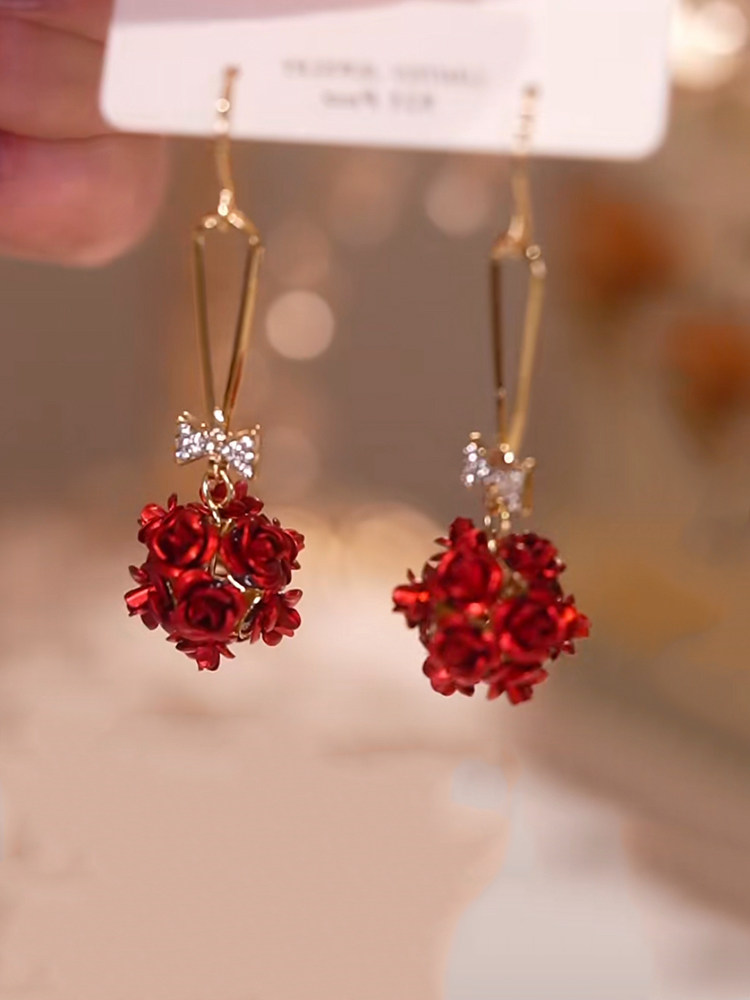 日韩新款潮新年红色玫瑰花大气耳环女高级感精致长款流苏防过敏饰