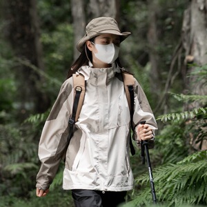 蕉下粉冲锋衣男女款三合一连帽夹克秋冬季加绒加厚户外套情侣款团