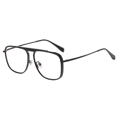 超轻！感光变色近视眼镜