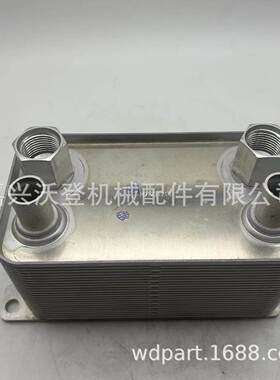 AT318085 AT349656机油冷却器适用于强鹿约翰迪尔