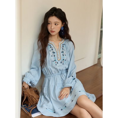 谜秀重工刺绣连衣裙女2025秋季亚麻小A摆中长裙MXE44L2489