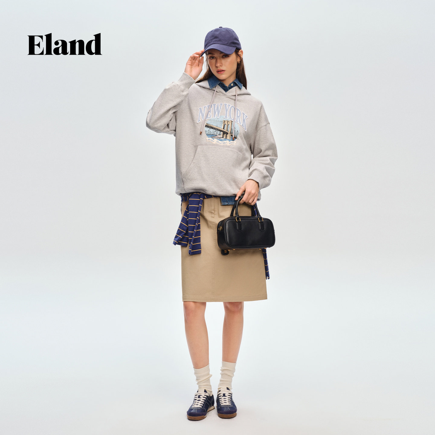 Eland卫衣女时尚字母连帽大口袋EEMTG12E01
