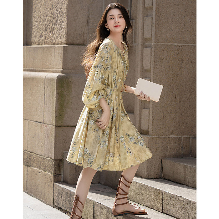 dme德玛纳秋季浪漫抽绳V领印花灯笼袖女式连衣裙G540321528710