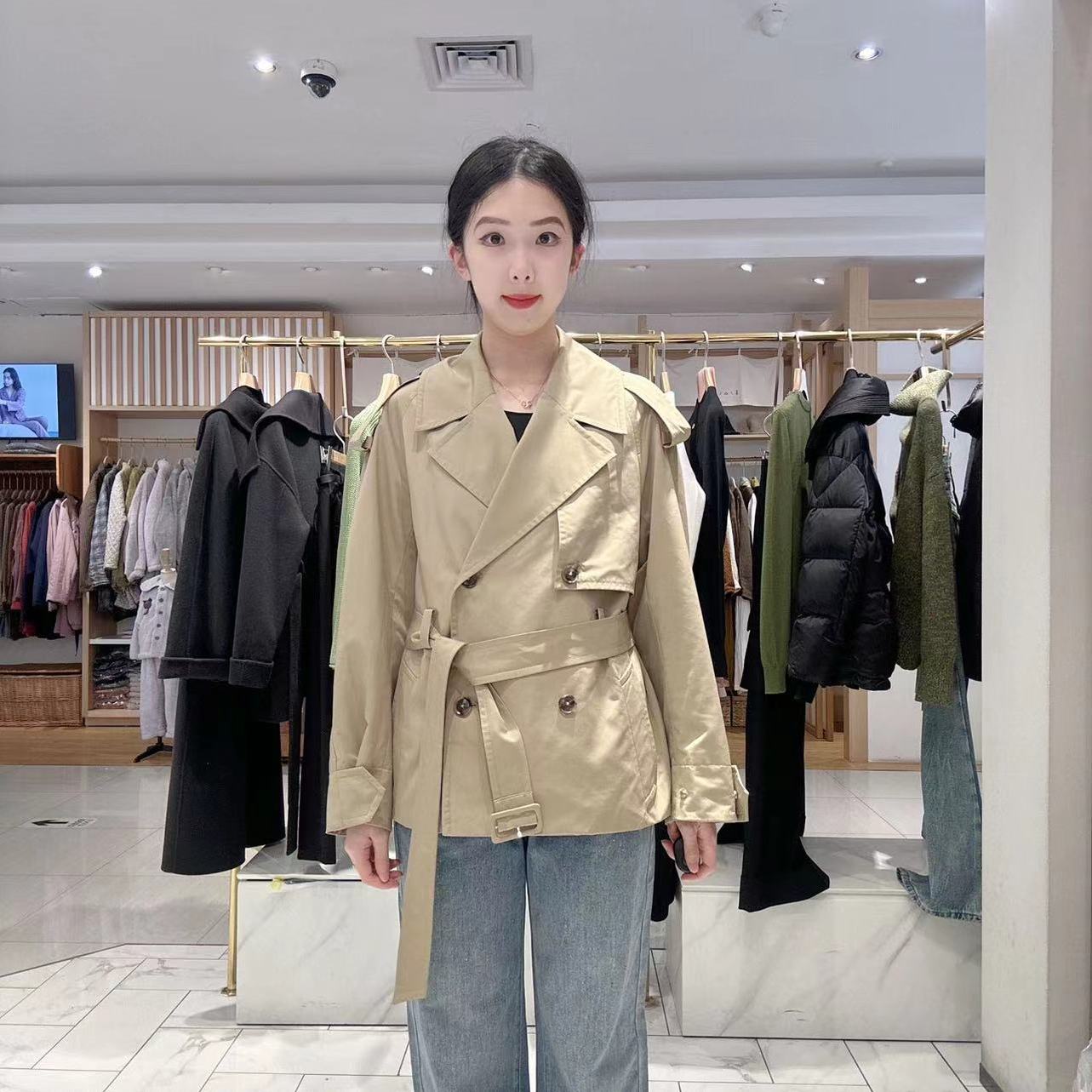 秋水伊人女士简约时尚风衣15101AF113005