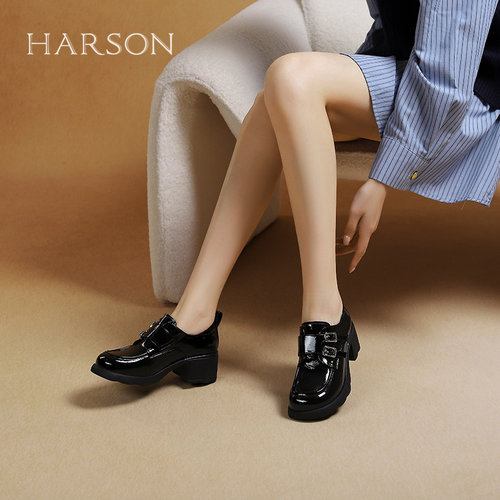 哈森英伦风休闲乐福鞋女2025春季金属双扣黑色小皮鞋HS250607