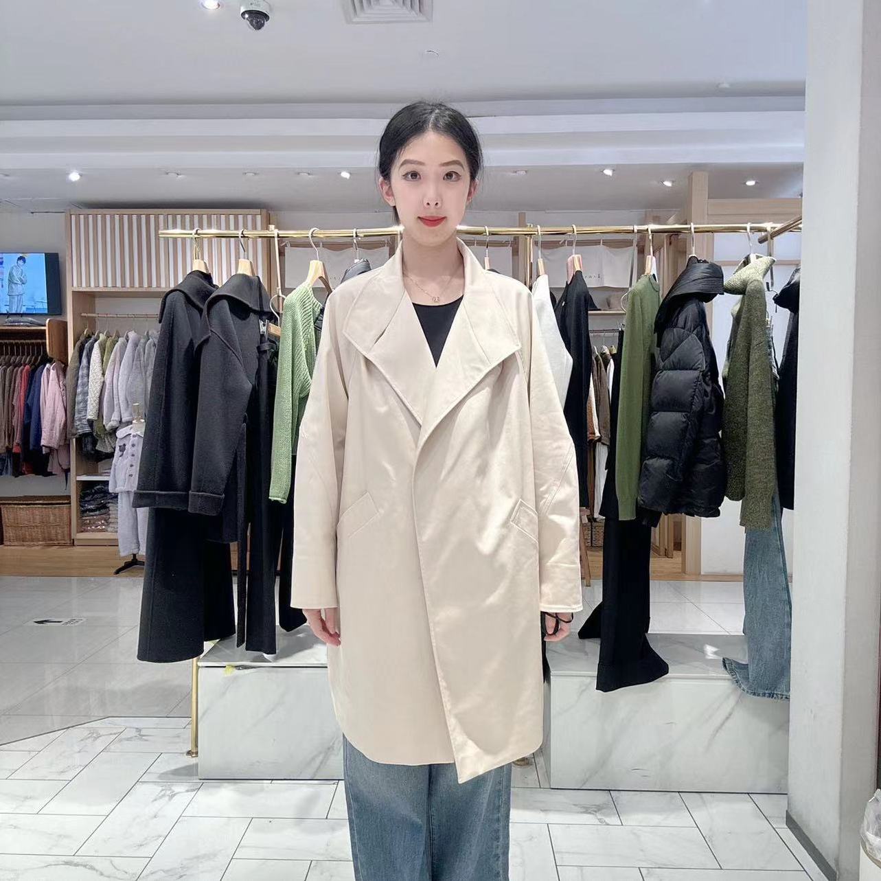 秋水伊人女士简约时尚风衣15101AF113002