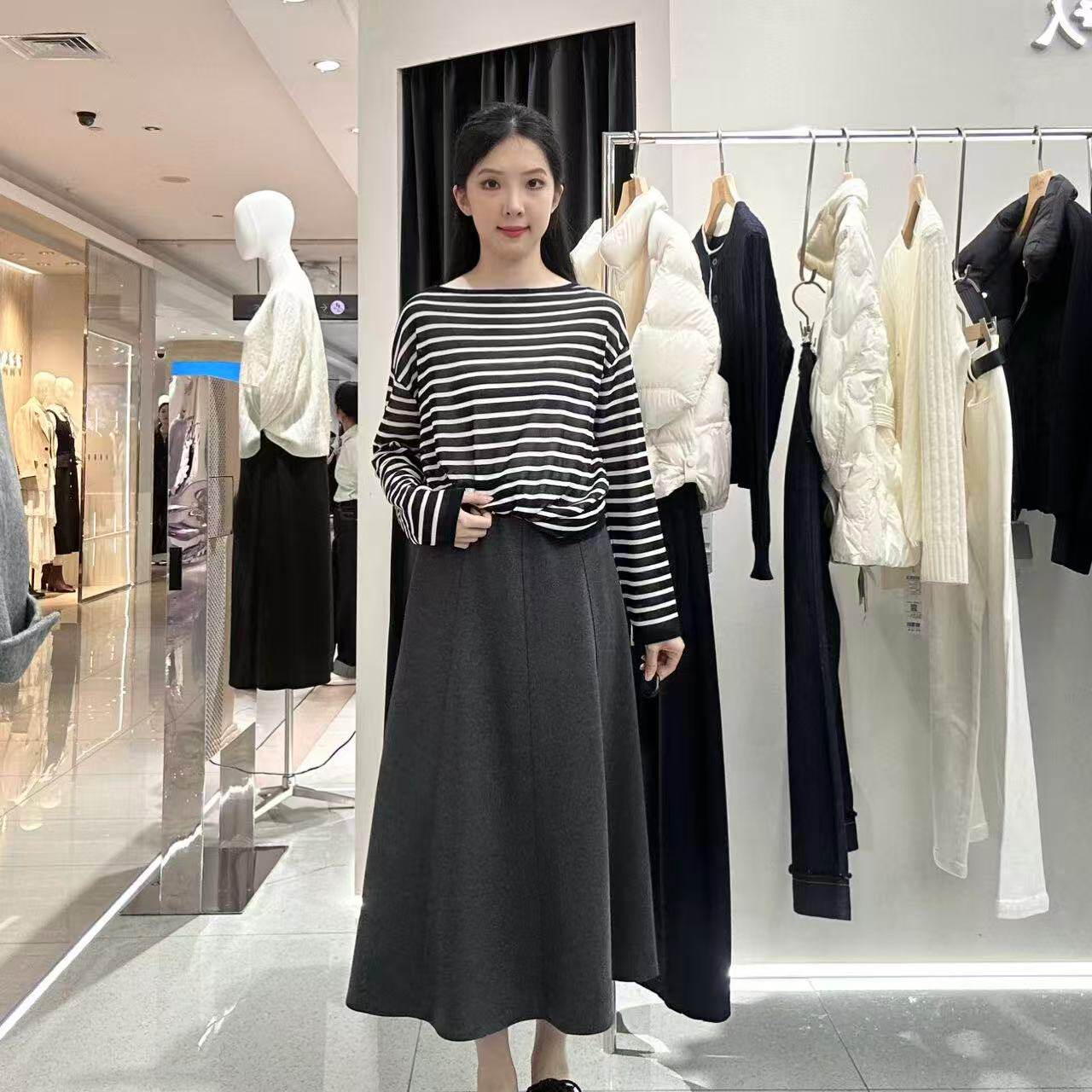 秋水伊人女士时尚休闲半身单裙15409BC093315