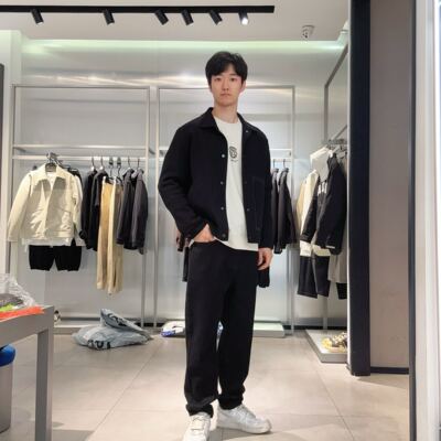 太平鸟男士简约时尚牛仔裤B1HAE4339