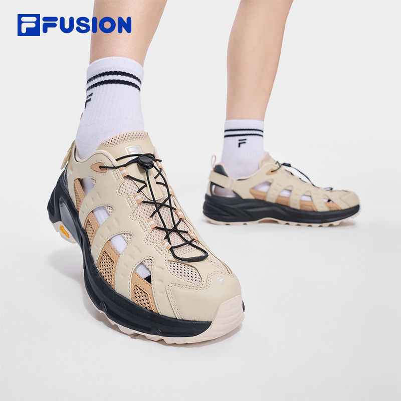 Como X丨FILA FUSION 斐乐凉鞋男户外2026夏季沙滩鞋T12M631701F
