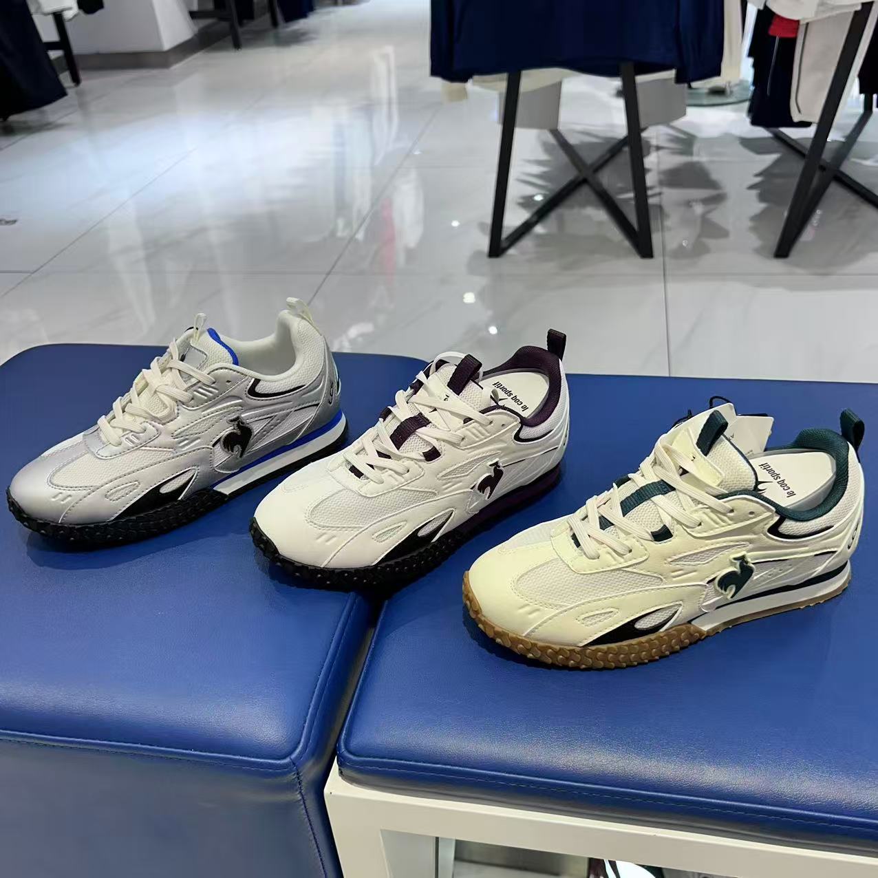 L253WCNS0102乐卡克女休闲运动鞋