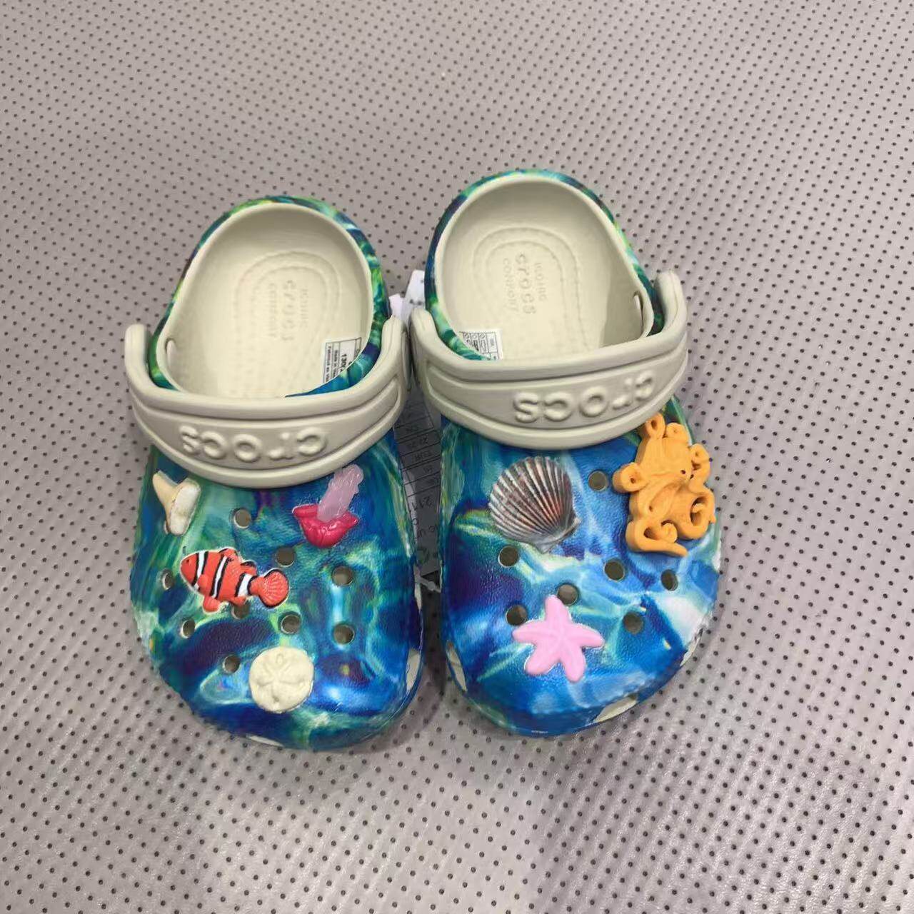 CROCS经典海洋生物童鞋Clog T 骨白色211266-2Y2