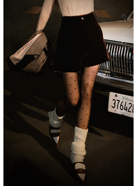 CHICHY复古深棕色丝绒高腰a字短裤CC6A002253