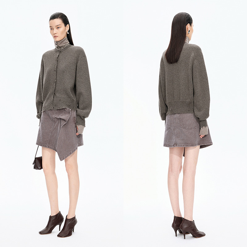 JNBY/江南布衣25秋毛针织开衫宽松钉珠5P9313100