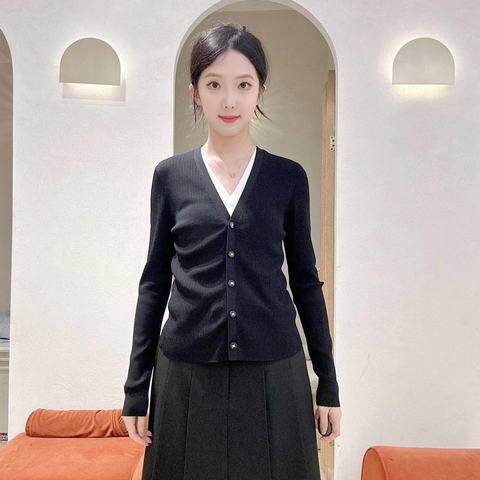 伊芙丽女士简约时尚毛衫1F8331211