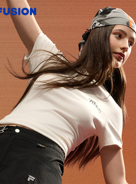 FILA FUSION斐乐潮牌女子针织短袖衫2025秋紧身T恤T11W533114B