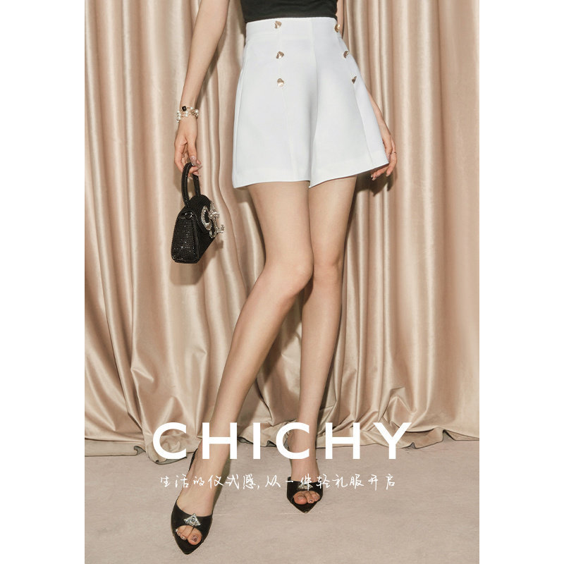 CHICHY洋气名媛风白色直筒休闲短裤CC6A003252