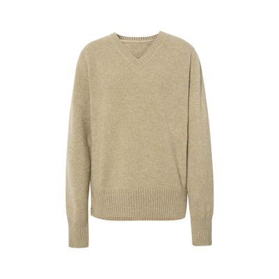 MM麦檬2021冬v领浅咖开叉宽松羊绒衫5CA132241