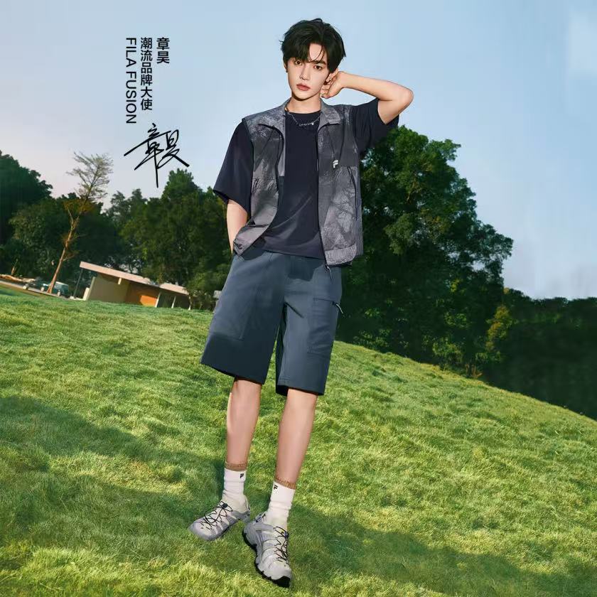 FILA FUSION男子潮流运动梭织马甲T11M621713F