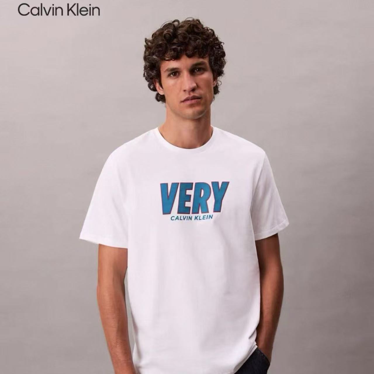 CK Jeans25秋季男士休闲通勤撞色字母印花纯棉短袖T恤4RD800G