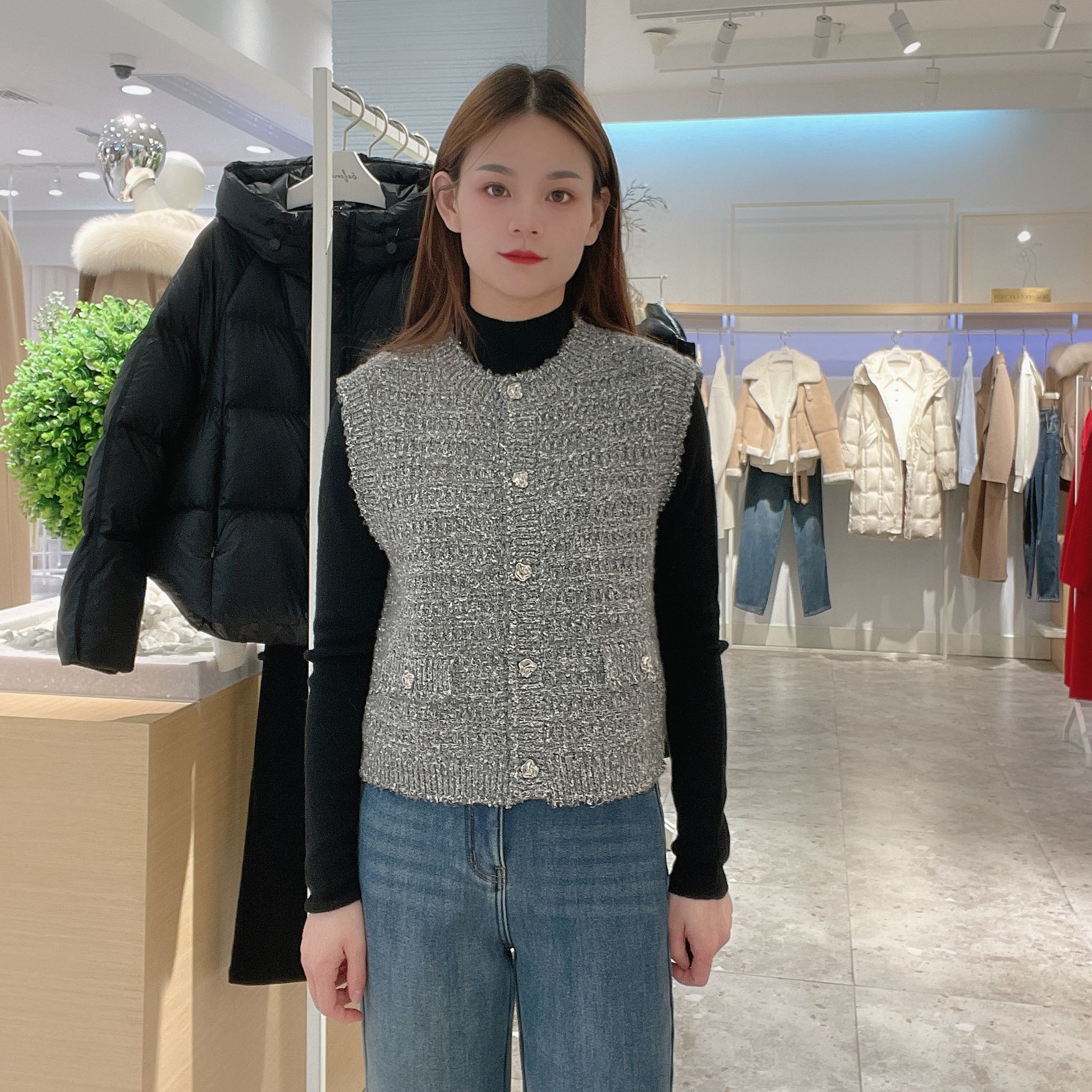 伊芙丽 女士简约时尚毛针织衫1F1130091