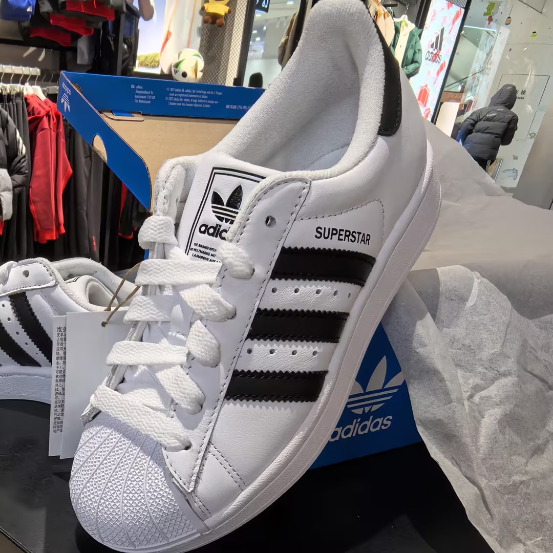 Adidas kids阿迪达斯男女大童三叶草时尚运动贝壳头板鞋JQ4098