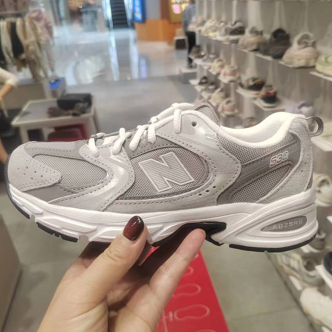 New Balance男女同款简约休闲鞋GR530CKNDPDEF4E33