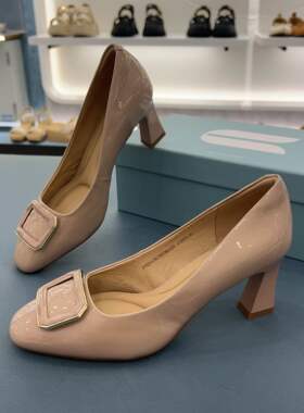 康莉女士简约休闲鞋KYQ55362D