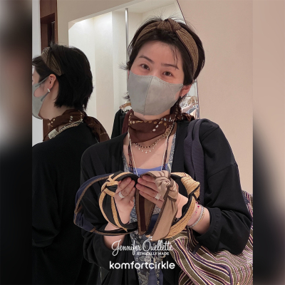 Jennifer Ouellette 26春夏新款经典设计打结发箍宽边时尚头饰女