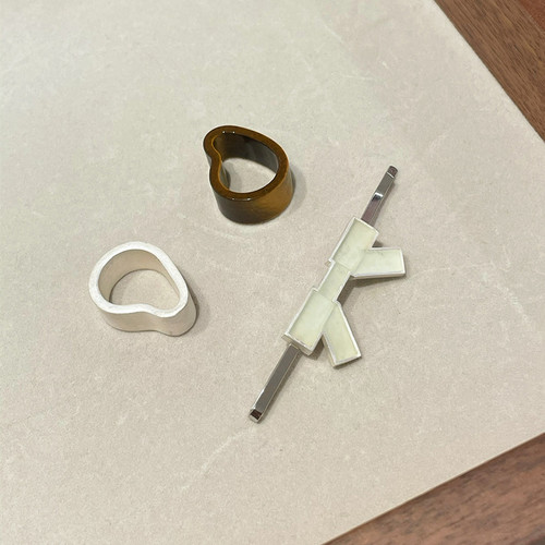 蝴蝶结秀玉虎眼石纯银戒指